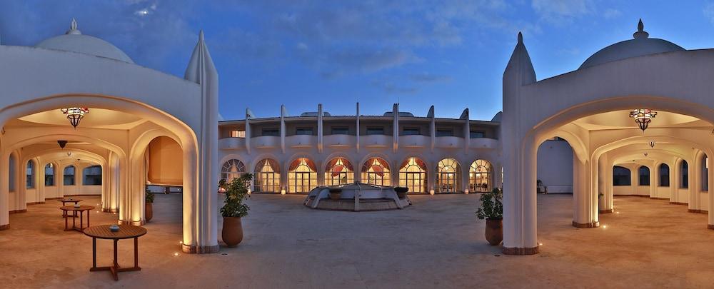 L' Amphitrite Palace Resort & Spa Skhirat Exterior photo